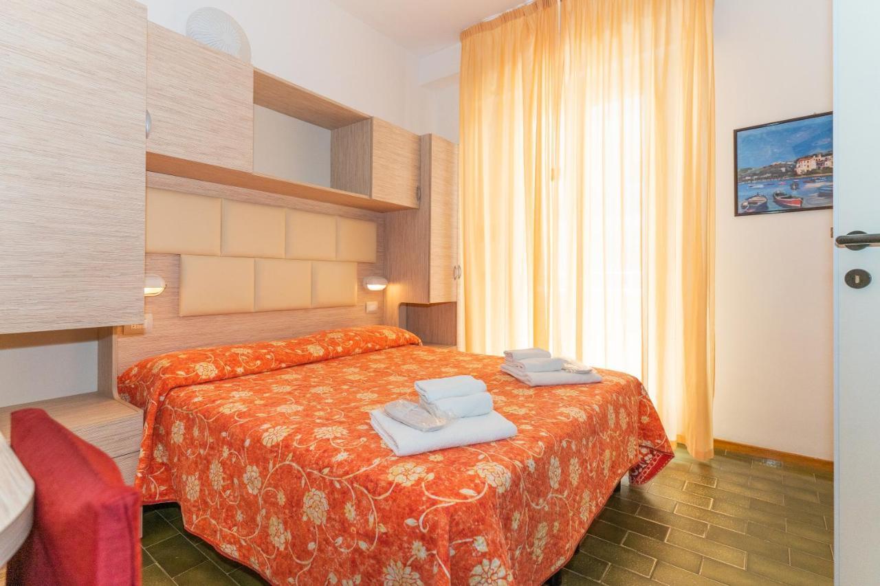 Double or Twin Room Balcony Sea View
